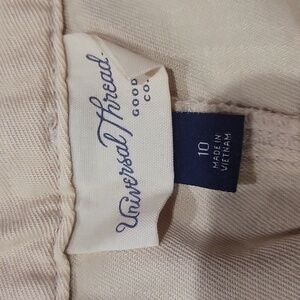 Universal Thread Shorts